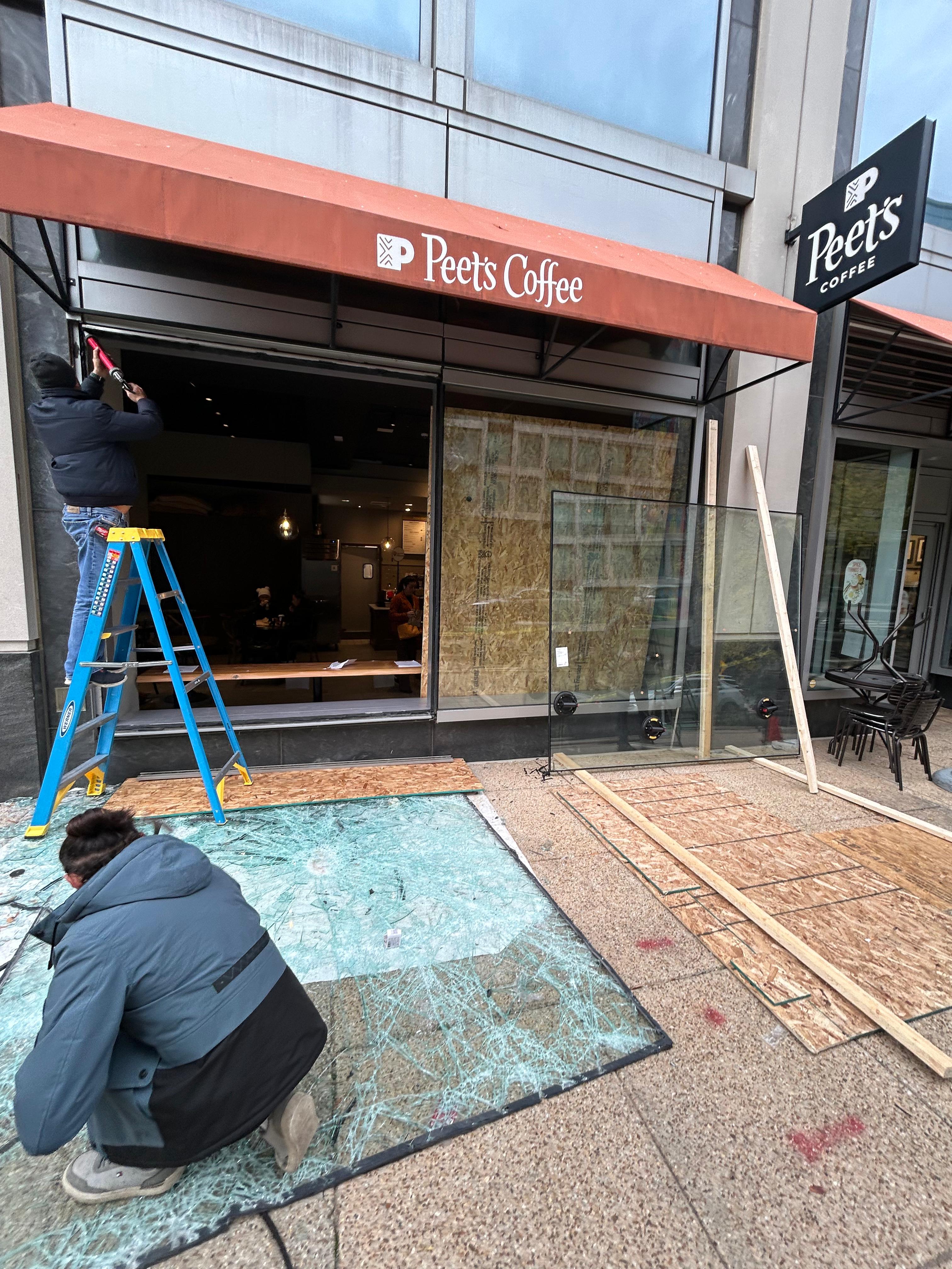 Commercial storefront glass repair service